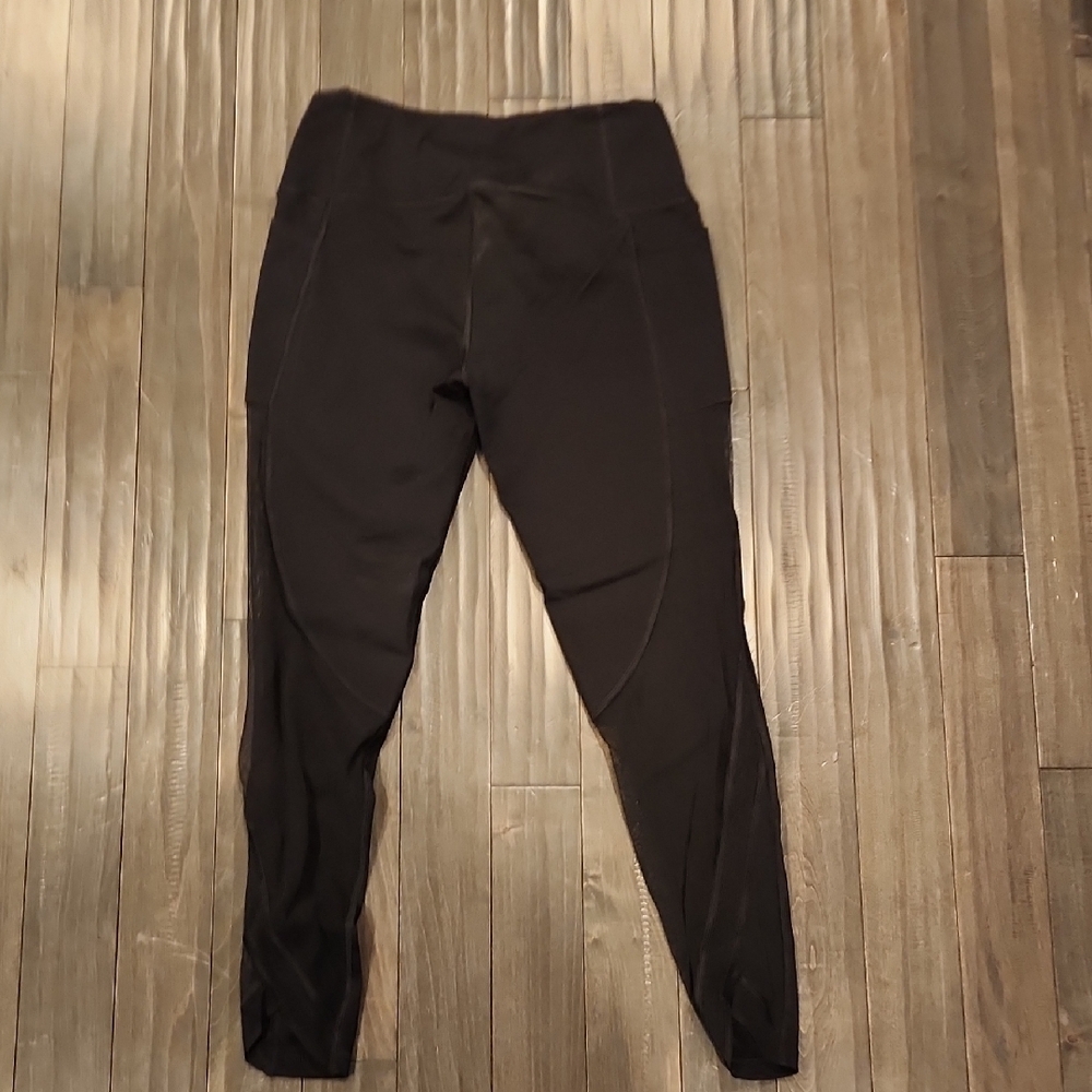 Victoria Sport Black High-Waist Mesh Side Leggings - Picture 3 of 3